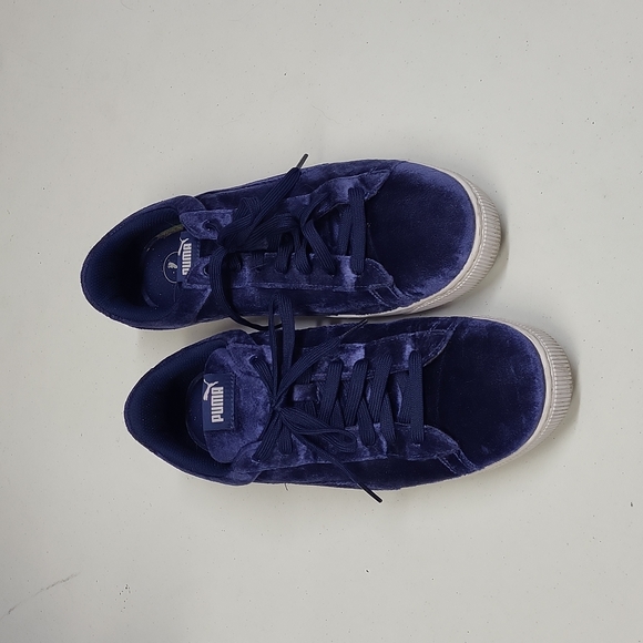 The PUMA Vikky platform Velvet Blue Basketball Women's Platform Sneaker Size 11 - Picture 2 of 10